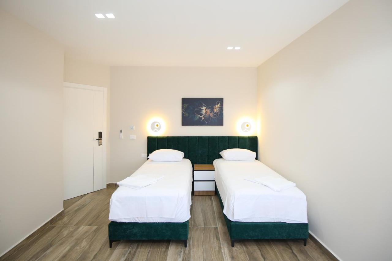 Queen Apartmets Vlore Luaran gambar