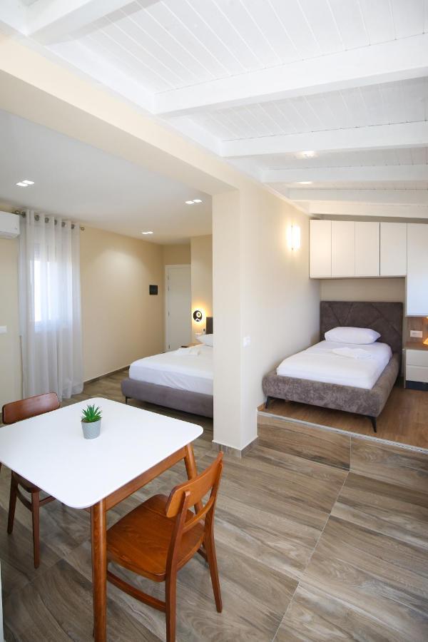 Queen Apartmets Vlore Luaran gambar